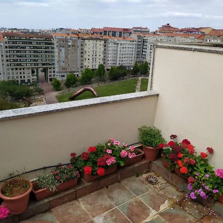 Apartamento Duplex Amplio,parking Wifi, 2 Terrazas, Bien Conectado Con Playas, Zona Segura